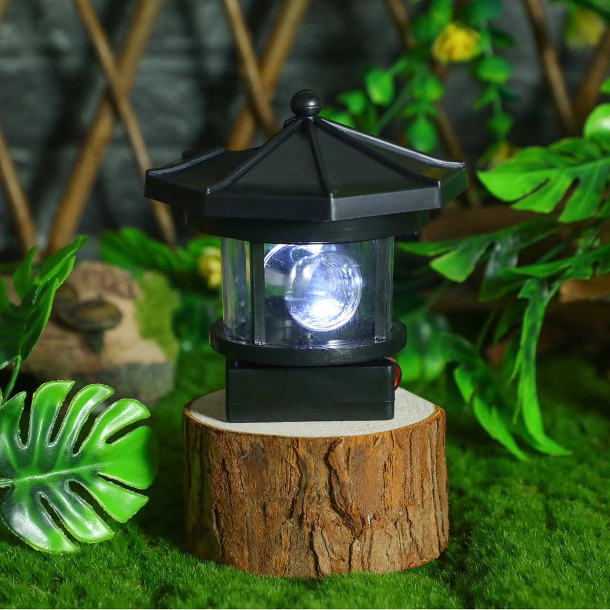 Solar LED Lighthouse Waterproof Garden Lights U25659